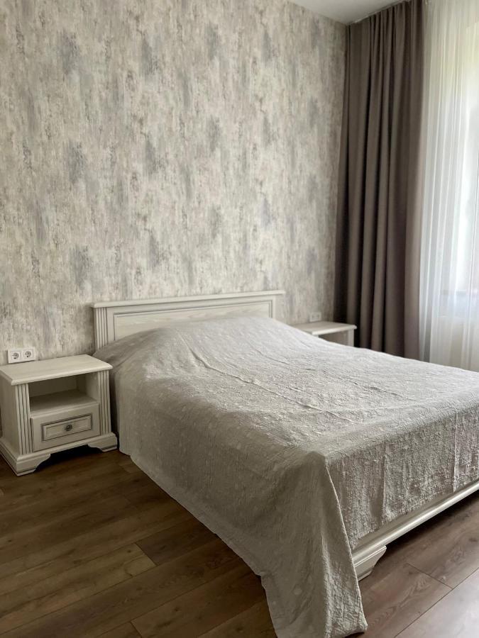 Pride Apartment Lviv Eksteriør bilde