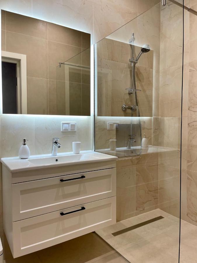 Pride Apartment Lviv Eksteriør bilde