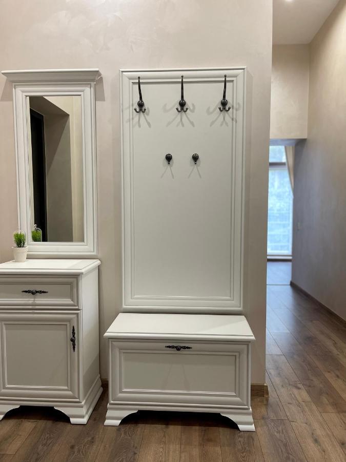 Pride Apartment Lviv Eksteriør bilde